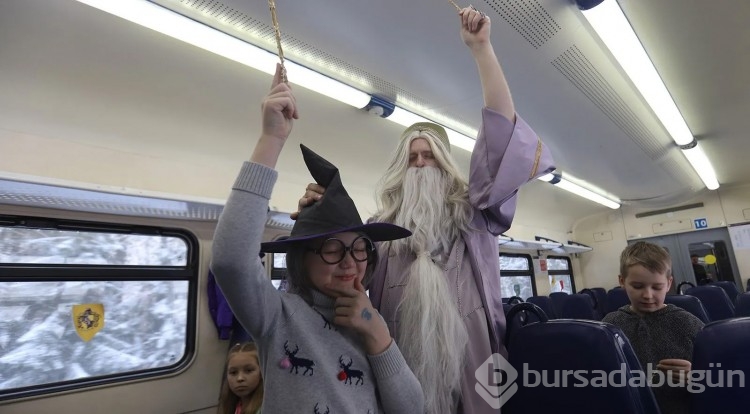 Hogwarts Express treni Saint Petersburg'dan kalktı
