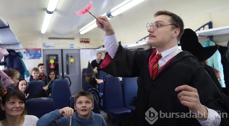 Hogwarts Express treni Saint Petersburg'dan kalktı
