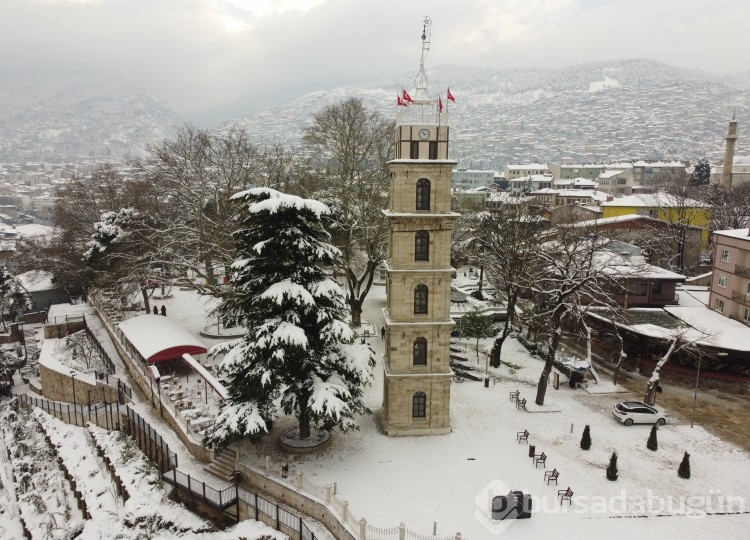 Bursa'nın tarihi mekanlarından kar enstantaneleri
