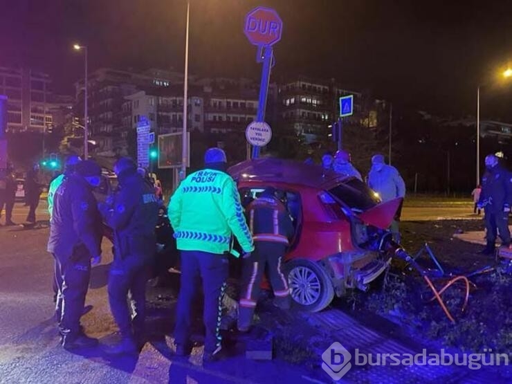 Işık ihlali kazası3 ölü1 yaralı...
