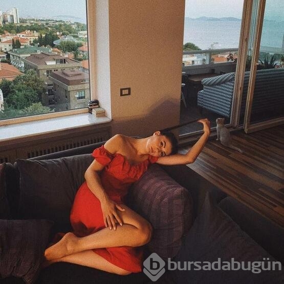 Burcu Özberk'in pozlarına beğeni yağdı!