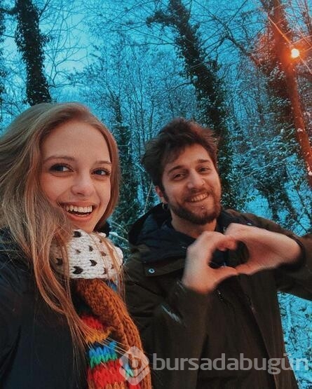 İpek Filiz Yazıcı ve Ufuk  aşk pozu!
