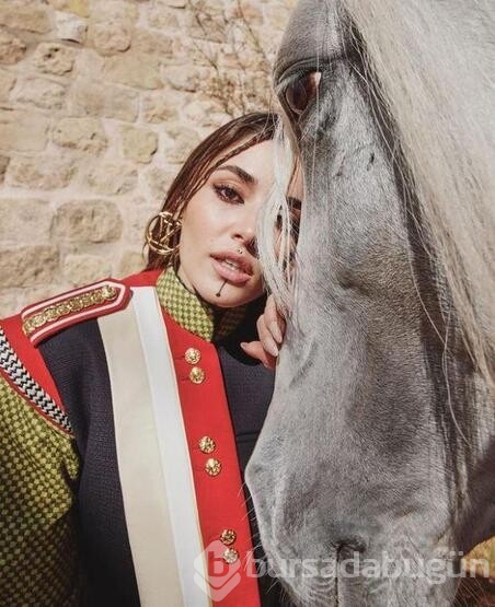 Hande Erçel imaj değiştirdi!