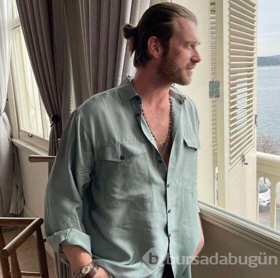 Kıvanç Tatlıtuğ sosyal medyayı salladı!
