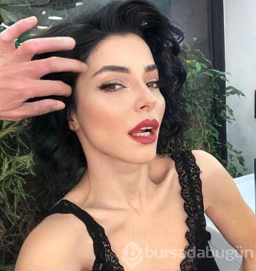 Merve Boluğur'dan takipçisine dikkat çeken yanıt
