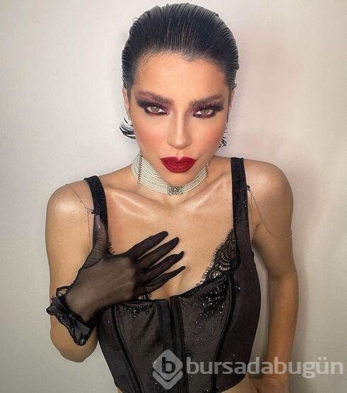 Merve Boluğur'dan takipçisine dikkat çeken yanıt

