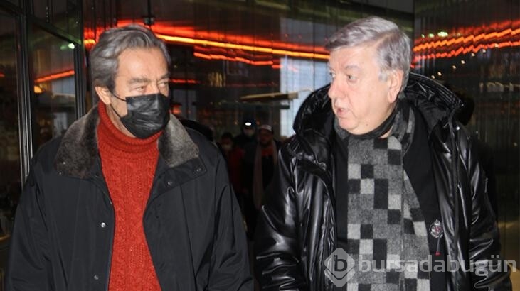 İki dost bir arada...
