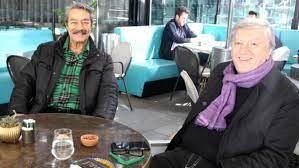 İki dost bir arada...