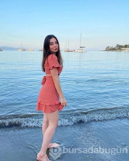 Birsu Demir bikinili pozunu paylaştı!