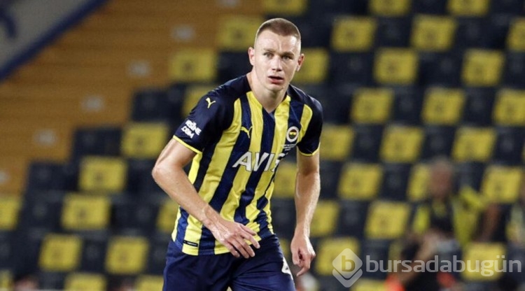 Fenerbahçeli Szalai Premier Lig yolcusu!