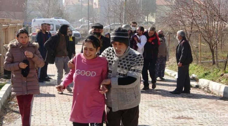 Alevler bir anda yükseldi!