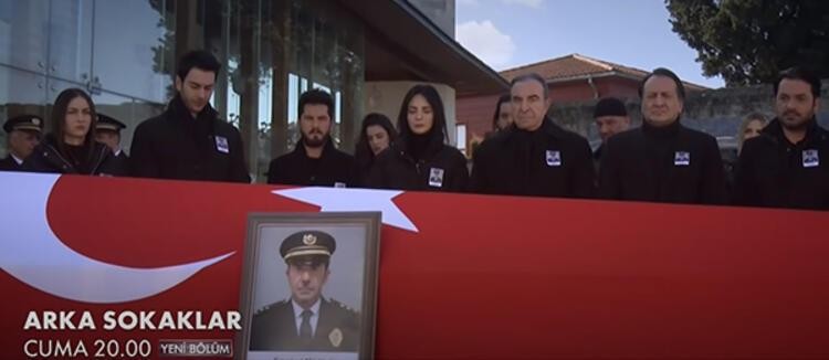 Arka Sokaklar'da dikkat çeken cenaze töreni...