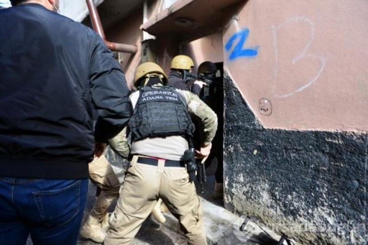 Adana'da gündüz vakti uyuşturucu operasyonu!