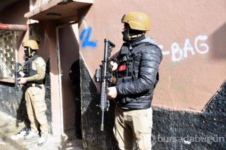 Adana'da gündüz vakti uyuşturucu operasyonu!