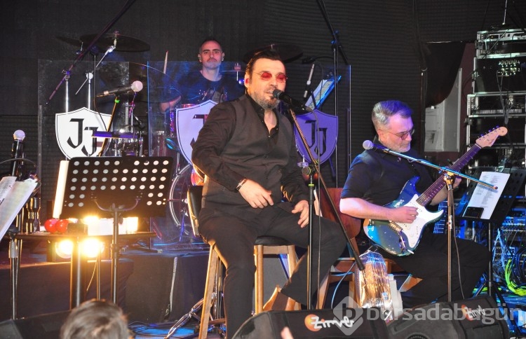 Yaşar'dan unutulmaz konser