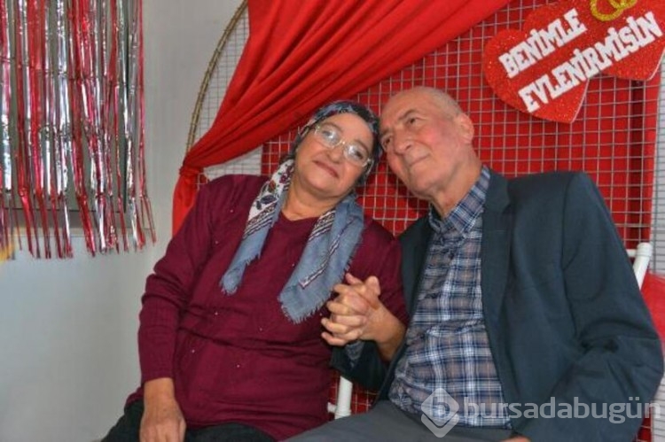 Huzurevinde Sevgililer Günü'nde evlilik teklifi