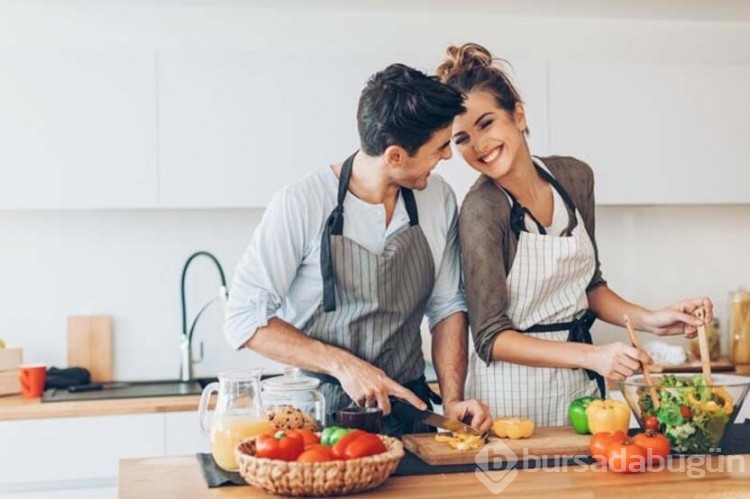 Romantik ilişkilerinizde daha mutlu olabilmek için 10 altın kural