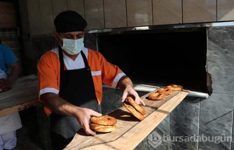 Siyez unundan simit yaptı, taleplere yetişemiyor