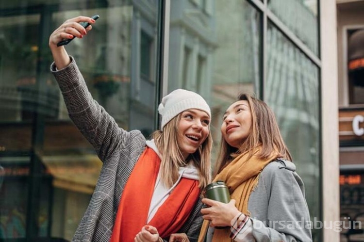 Çok fazla selfie çekmek psikolojik problem olabilir!