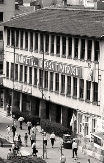 İlk kadın PTT memuresi Müdevvet Homris'in Bursalı olduğunu biliyor muydunuz? İşte Bursa'nın ilkleri...