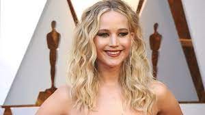 Jennifer Lawrence anne oldu!