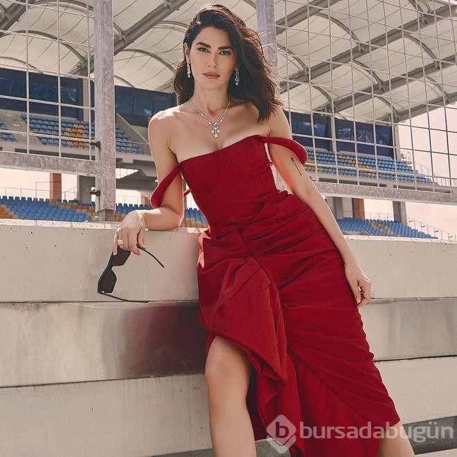 Nesrin Cavadzade'den servet değerinde imza