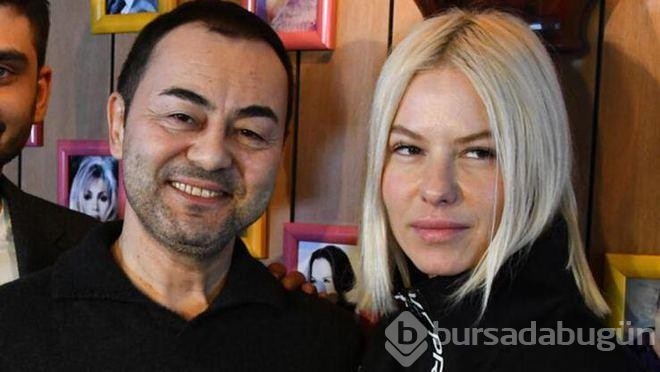 Seçil Gür, derin göğüs dekoltesiyle kamera karşısına geçti