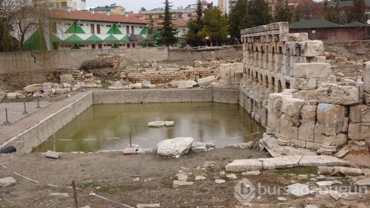 2 bin yıllık tarihi Roma Hamamı'nda sular çekildi