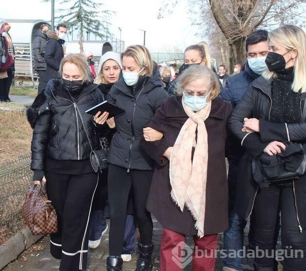 Ece Erken adeta içini döktü: Ölmeyecek kadar yaralıyım!