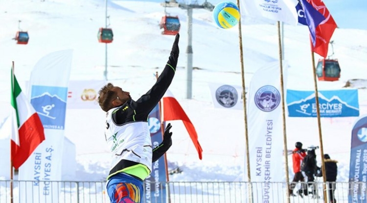 Kar Voleybolu Avrupa Kupası yine Erciyes'te