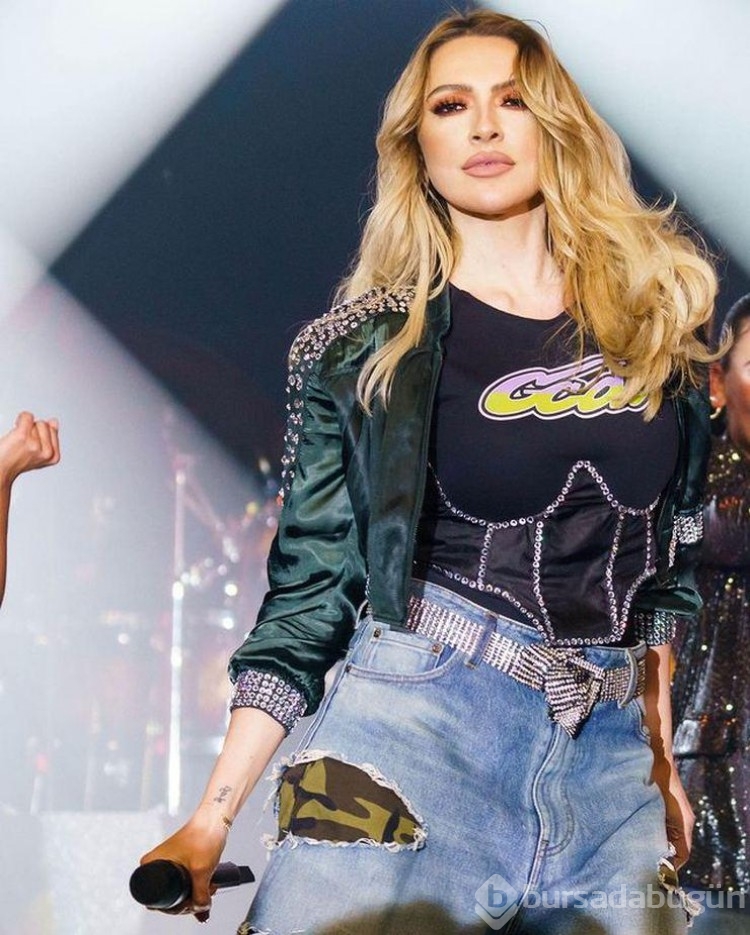 Hadise'den pijamalı paylaşım