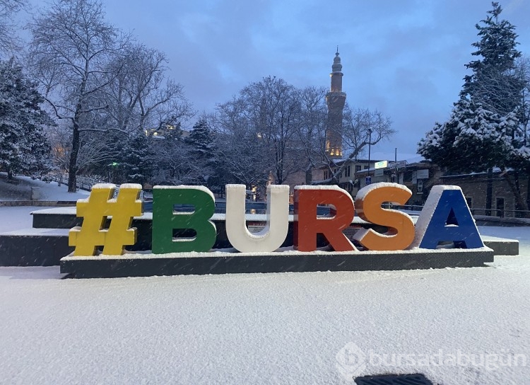 Bursa beyaz örtüyle kaplandı