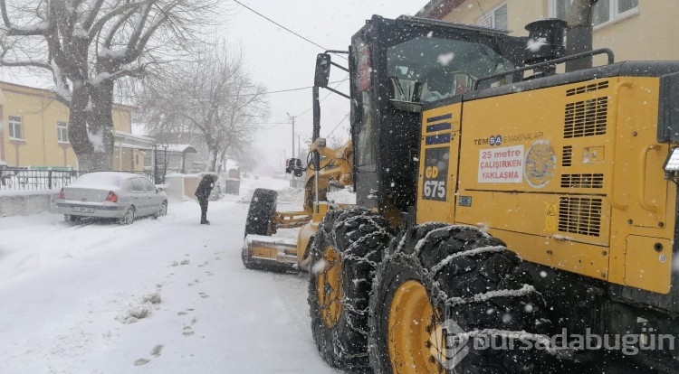 Bursa beyaz örtüyle kaplandı