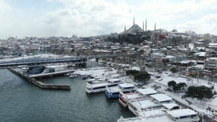 İstanbul'u kaplayan beyaz örtü görüntülendi