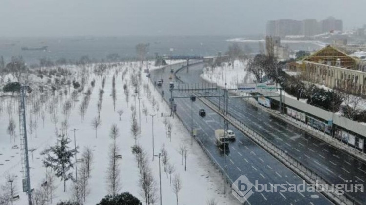 İstanbul'u kaplayan beyaz örtü görüntülendi