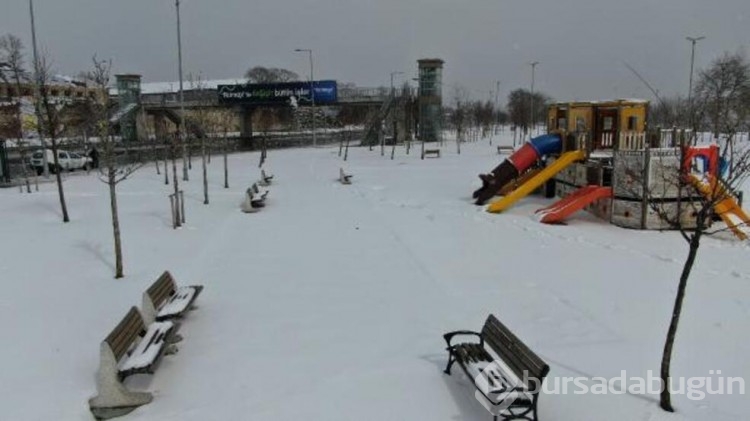 İstanbul'u kaplayan beyaz örtü görüntülendi