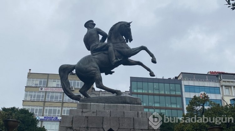 Samsun'daki Atatürk heykeline saldıranların cezası belli oldu...