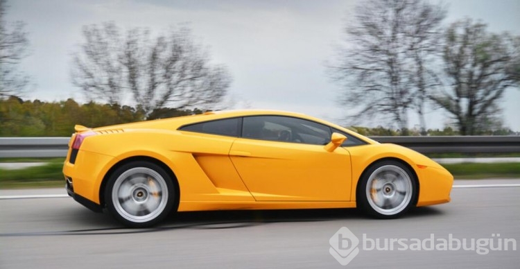 Hamile kadın eşine Lamborghini hediye etti
