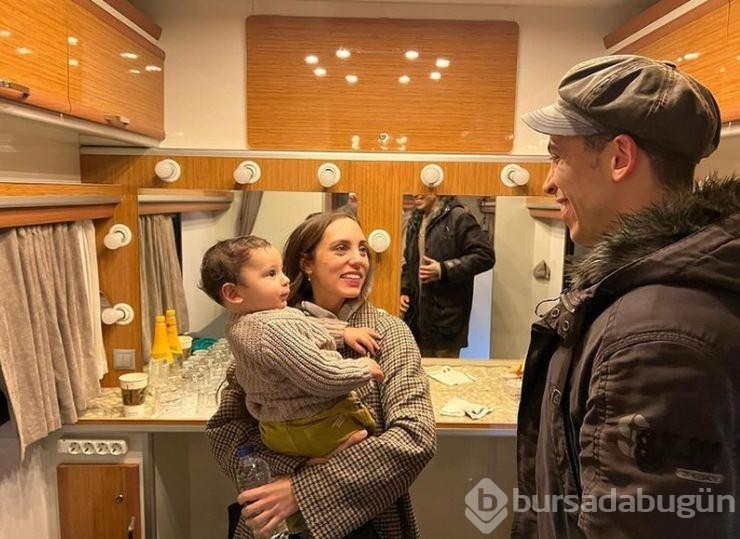 Öykü Karayel oğlu Roman'ı paylaştı

