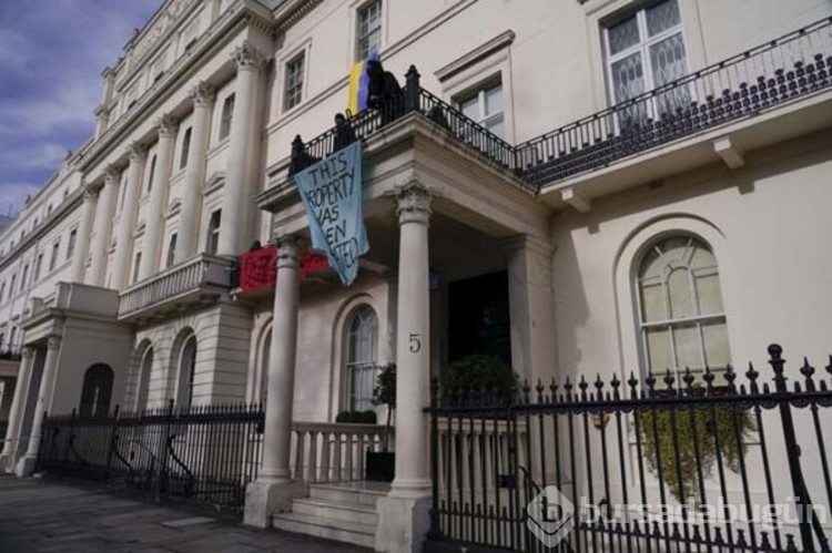 Oligarkın Londra'daki köşkü işgal edildi