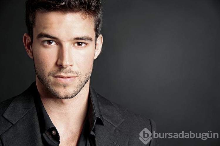 Ünlü model Bernardo Velasco fit vücuduyla dikkat çekiyor...