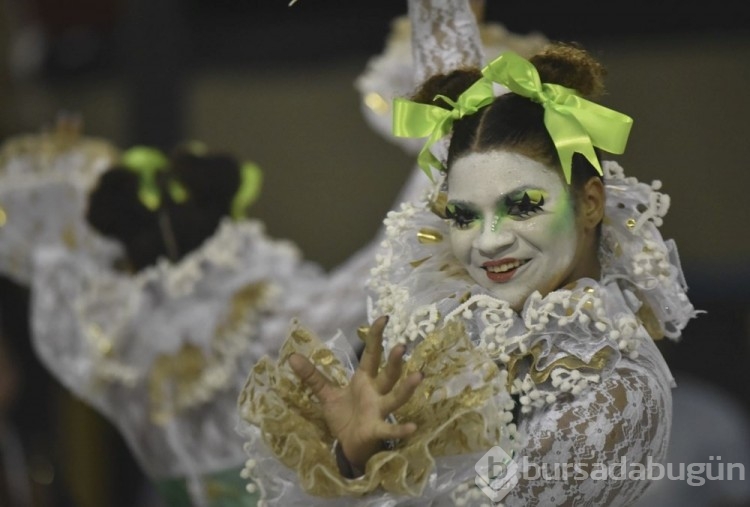 Brezilya'daki dansçılar Rio Karnavalı'na hazırlanıyor
