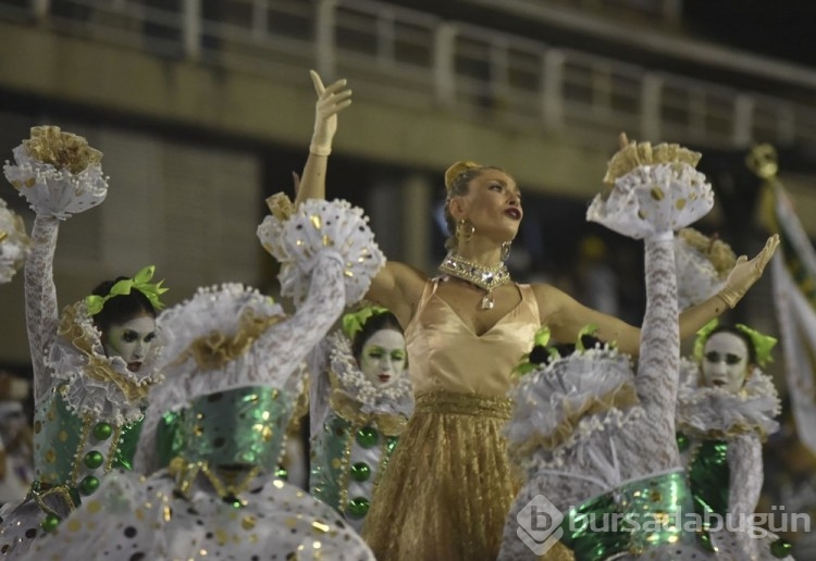 Brezilya'daki dansçılar Rio Karnavalı'na hazırlanıyor
