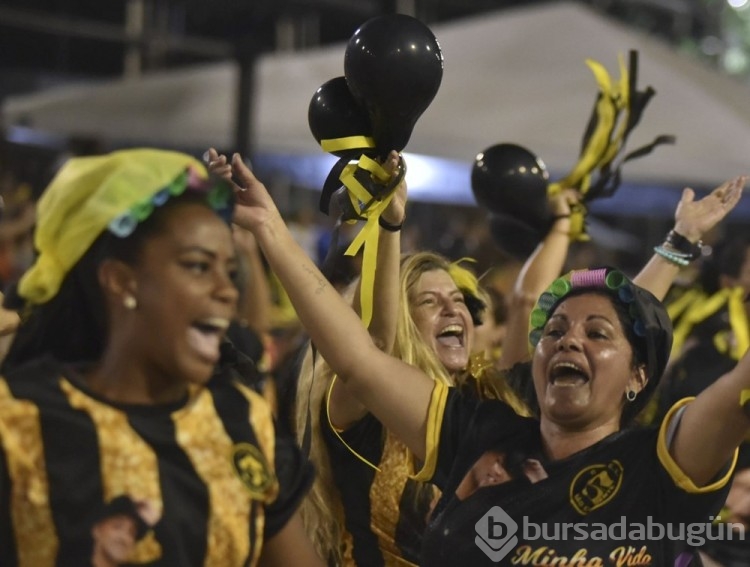 Brezilya'daki dansçılar Rio Karnavalı'na hazırlanıyor
