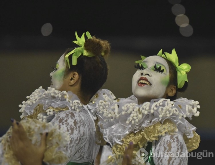 Brezilya'daki dansçılar Rio Karnavalı'na hazırlanıyor
