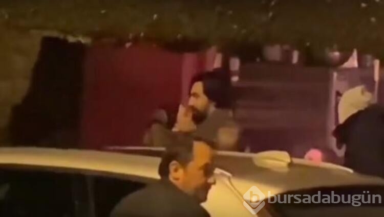 Serenay Sarıkaya ve Umut Evirgen dudak dudağa
