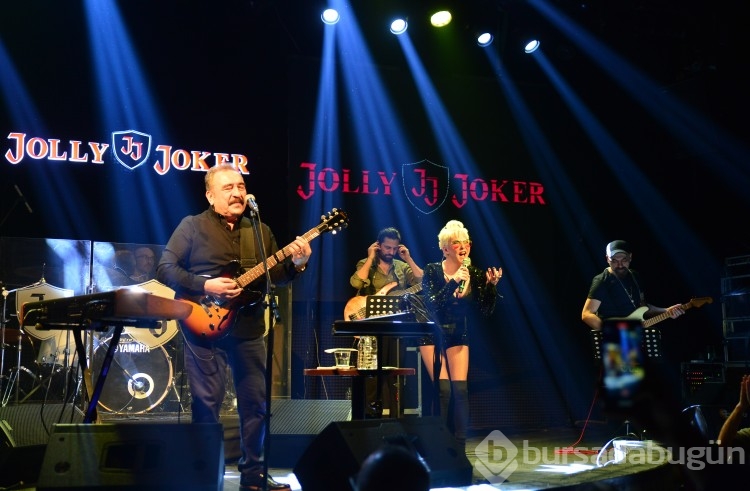 Ümit Besen Ve Pamela Performanslarıyla Jolly Joker Bursa'yı salladı