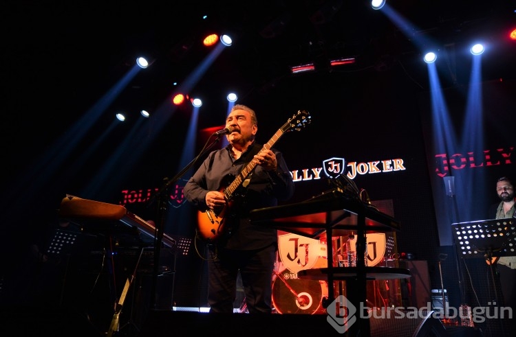 Ümit Besen Ve Pamela Performanslarıyla Jolly Joker Bursa'yı salladı