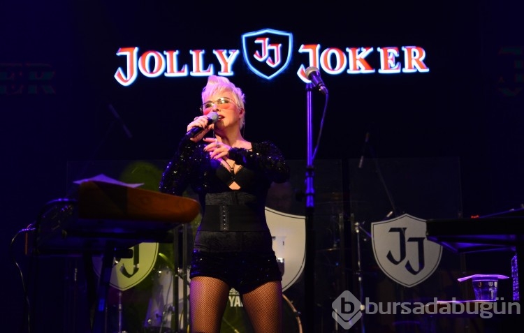 Ümit Besen Ve Pamela Performanslarıyla Jolly Joker Bursa'yı salladı