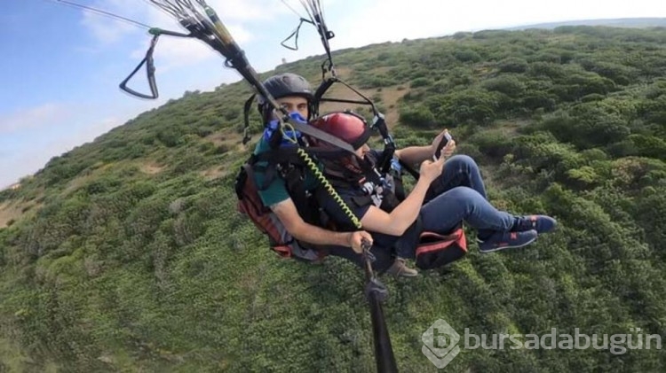 İstanbul'da paramotor uçuşunda havada telefon tamiri yaptı
